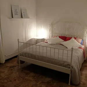 Spaziosa Matrimoniale Nel Centro Di Modena